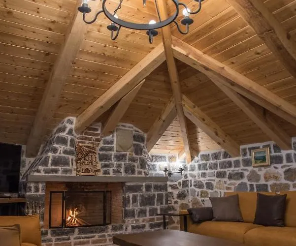 빌라 Luxury Saint Sofia Voskopojë